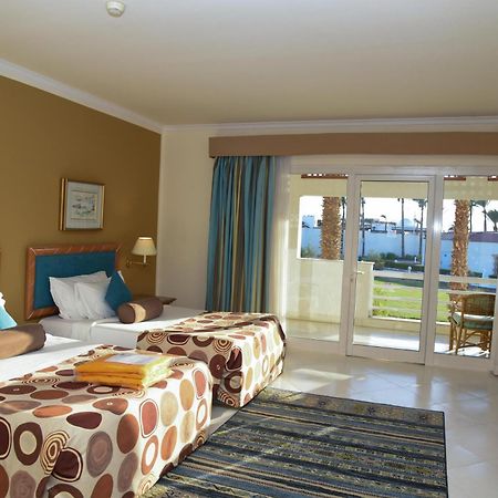 朱莉维尔高尔夫度假村 沙姆沙伊赫 外观 照片 A room at the Hilton Sharm El Sheikh