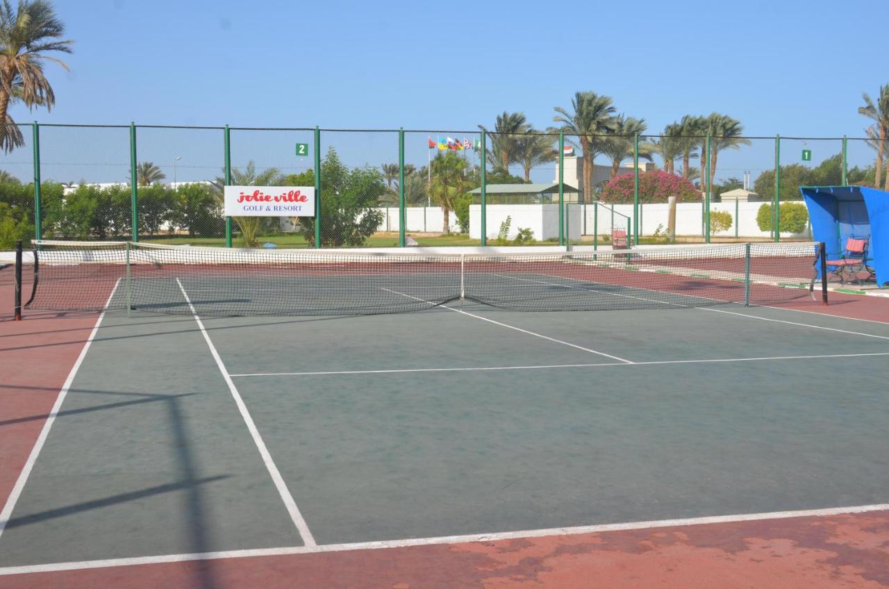 朱莉维尔高尔夫度假村 沙姆沙伊赫 外观 照片 Tennis court at the club