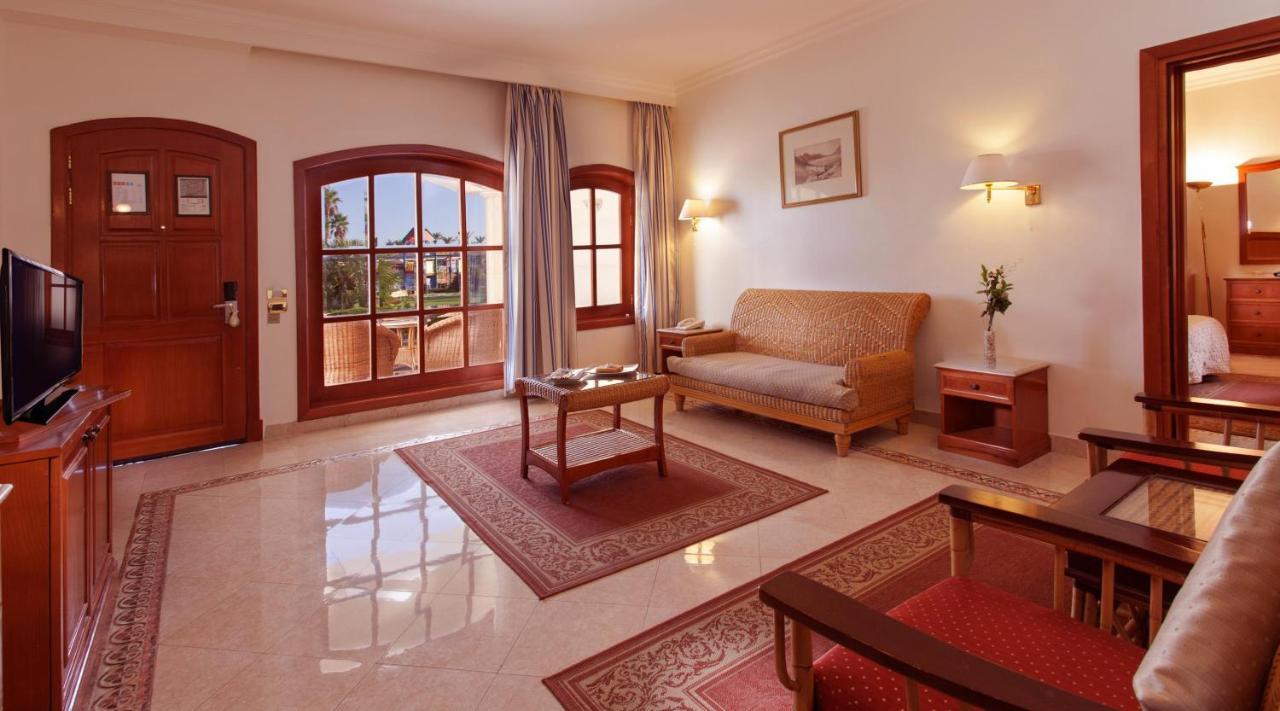 朱莉维尔高尔夫度假村 沙姆沙伊赫 外观 照片 A suite at the hotel