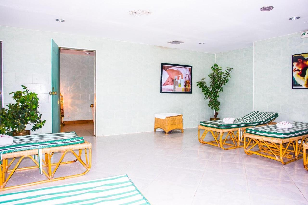 朱莉维尔高尔夫度假村 沙姆沙伊赫 外观 照片 A spa in a hotel